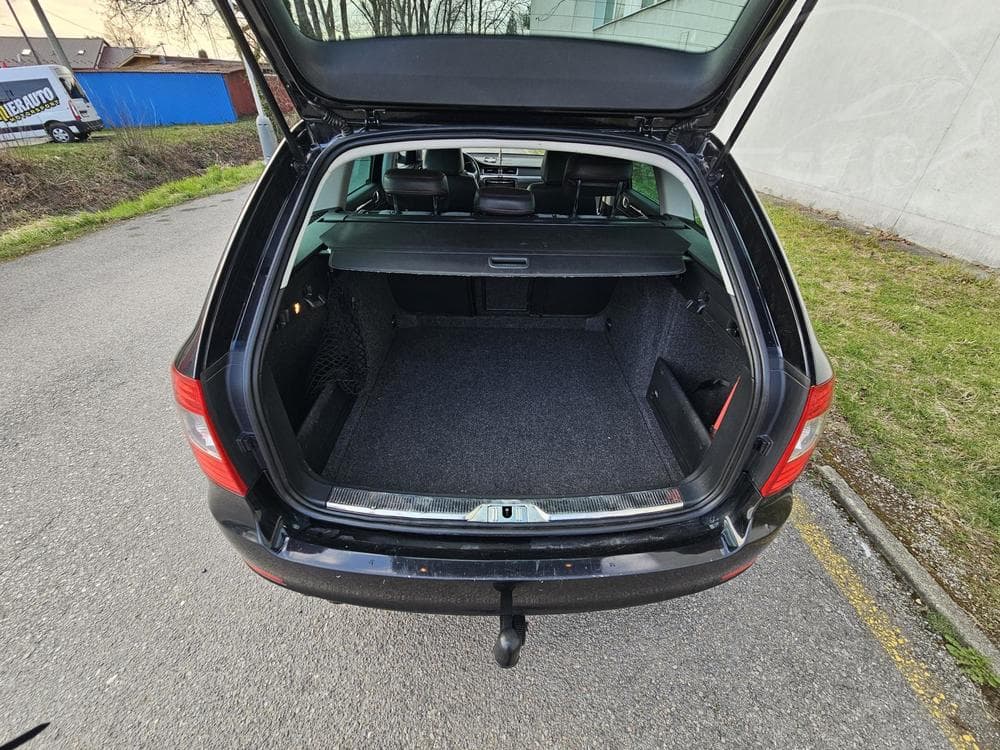 2014 Škoda SUPERB - 49