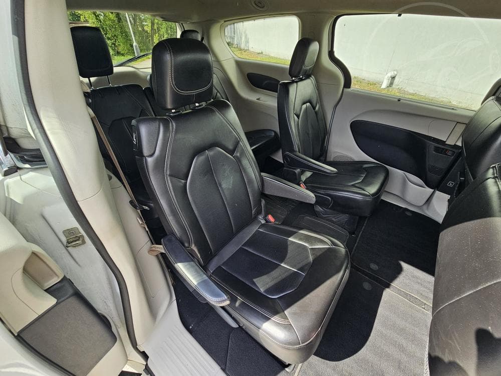 2021 Chrysler PACIFICA - 33