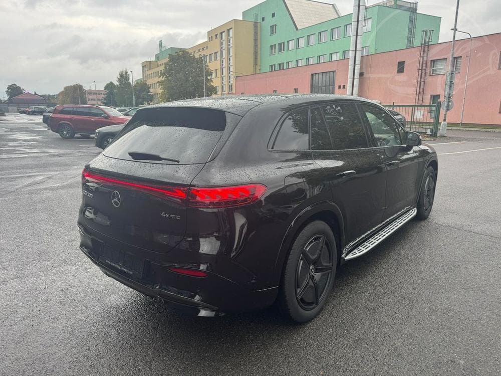 2025 Mercedes-Benz Eqs - 7