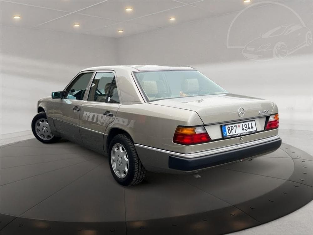 1990 Mercedes-Benz Ostatní - 4