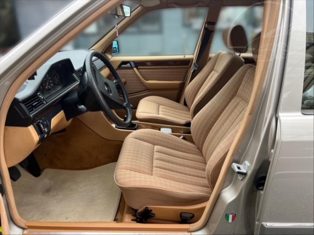 1990 Mercedes-Benz Ostatní - 7