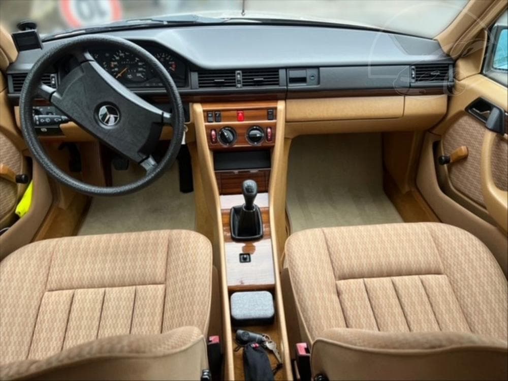 1990 Mercedes-Benz Ostatní - 9