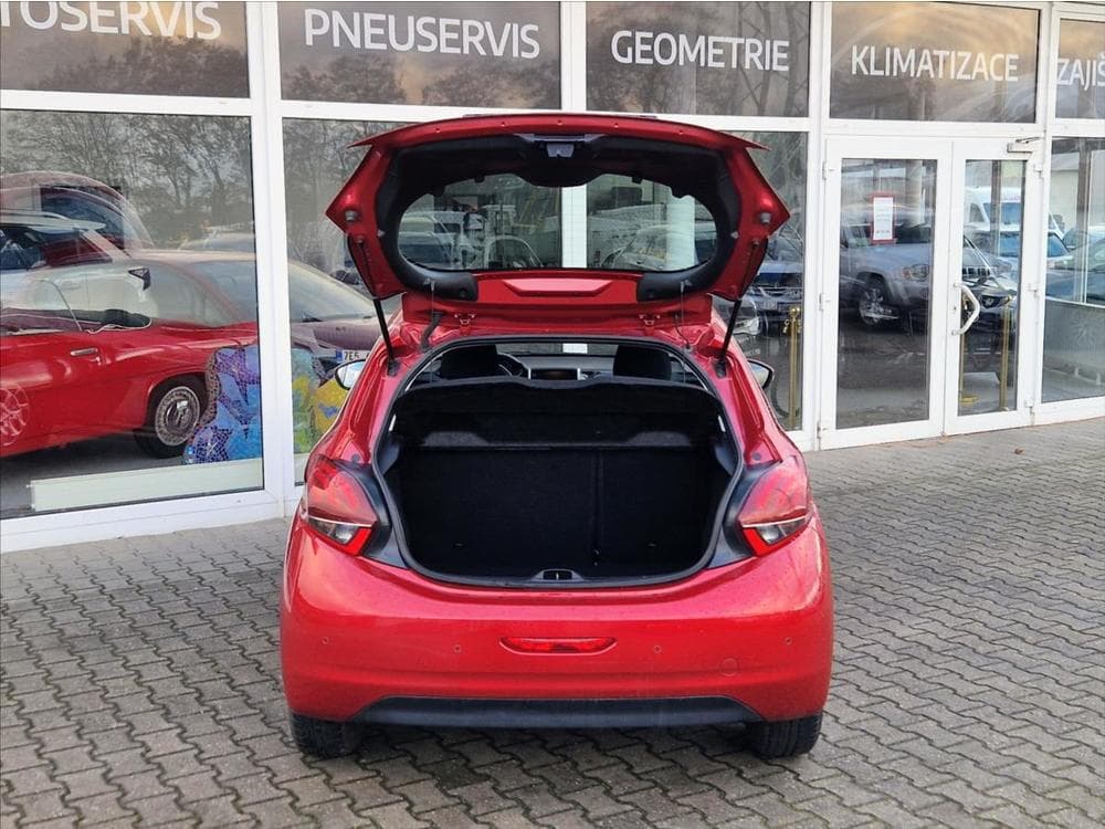 2019 Peugeot 208 - 9