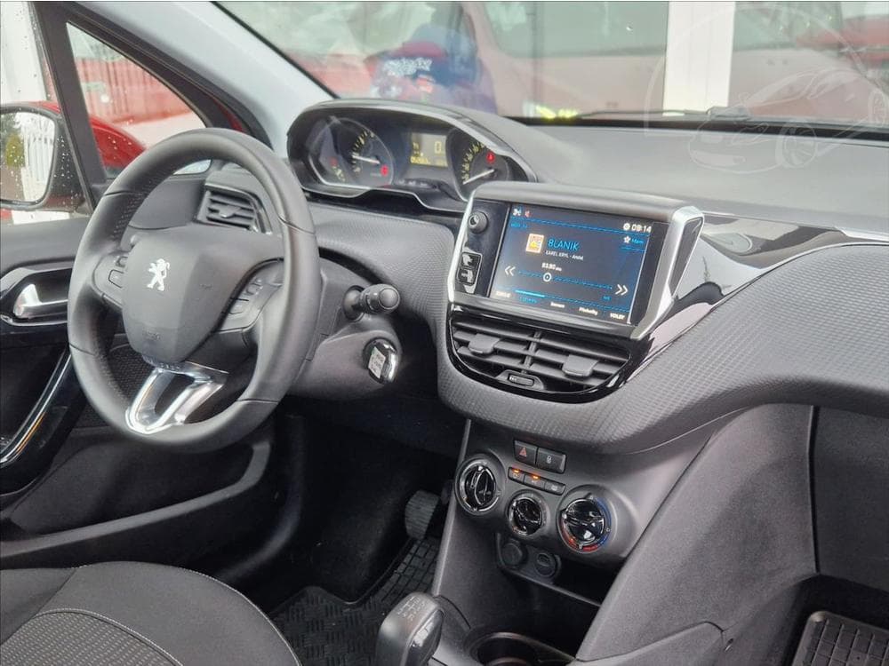 2019 Peugeot 208 - 16