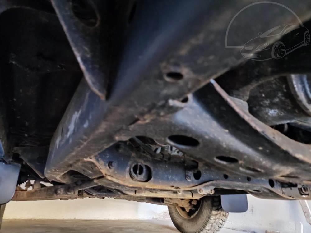 2010 Nissan Navara - 10