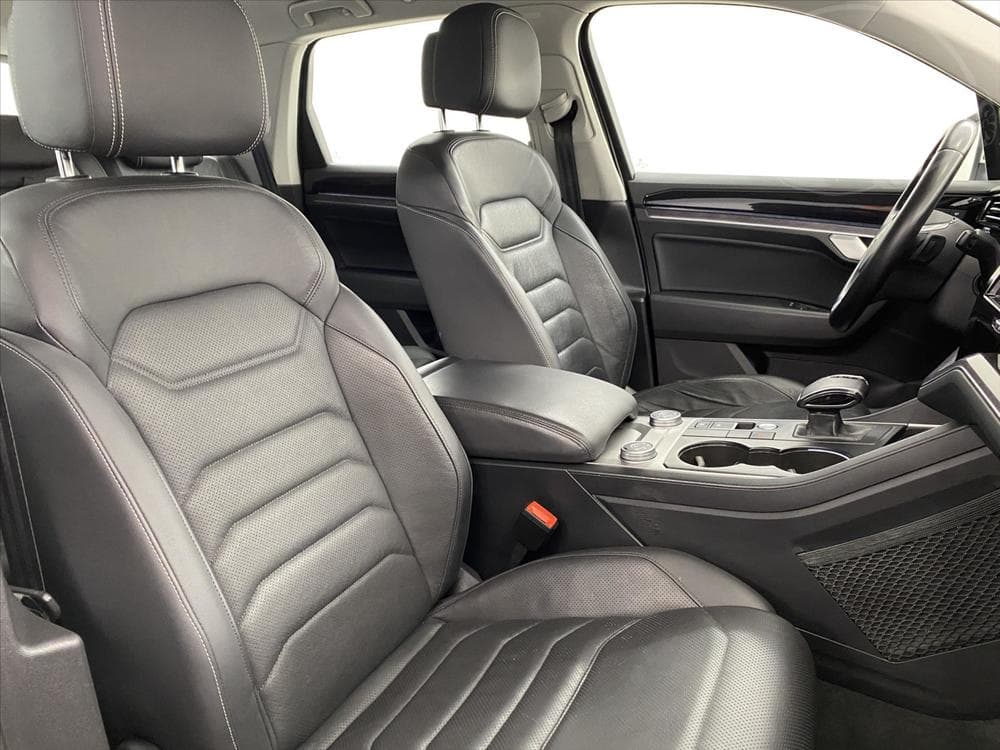 2020 Volkswagen Touareg - 7