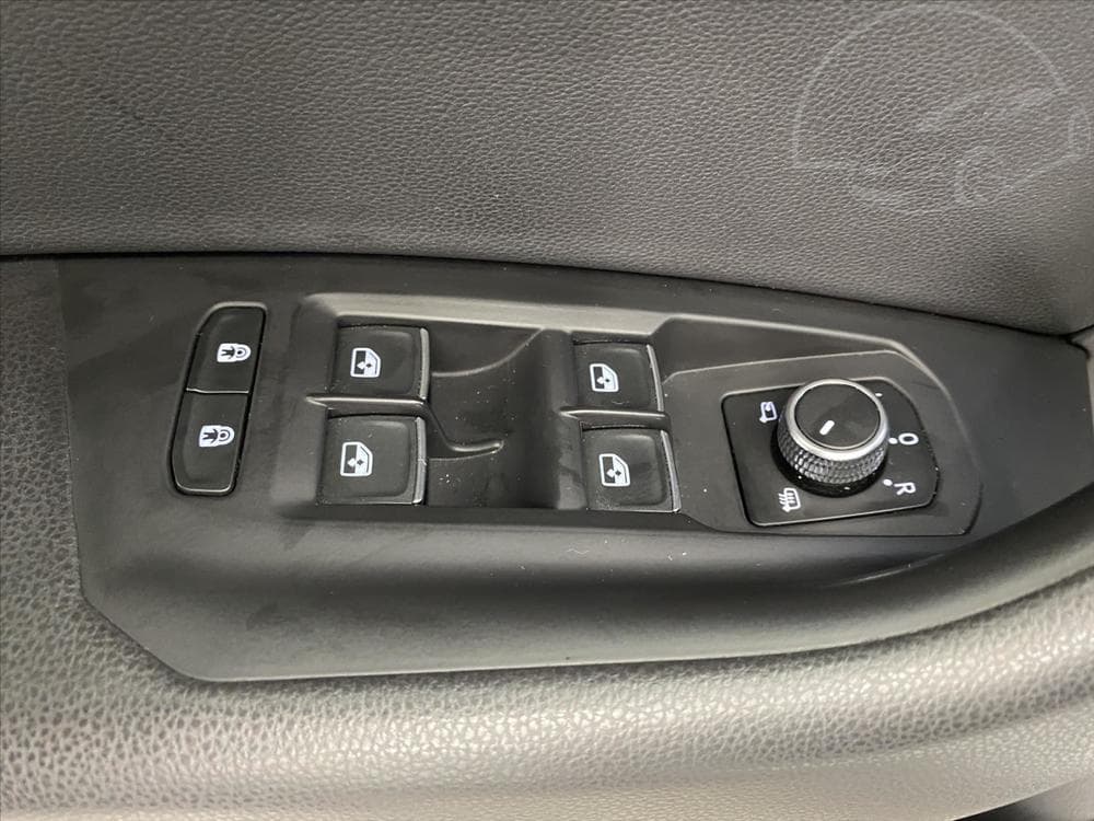 2020 Volkswagen Touareg - 12