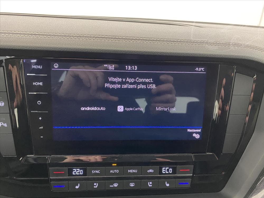 2020 Volkswagen Touareg - 18