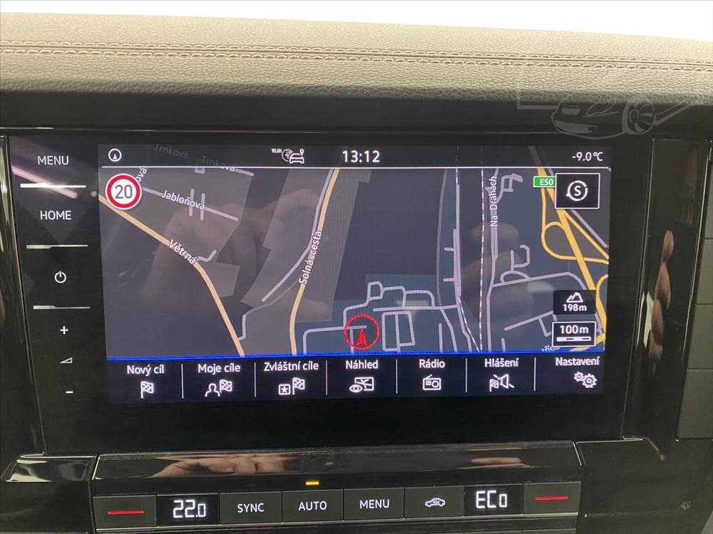 2020 Volkswagen Touareg - 19