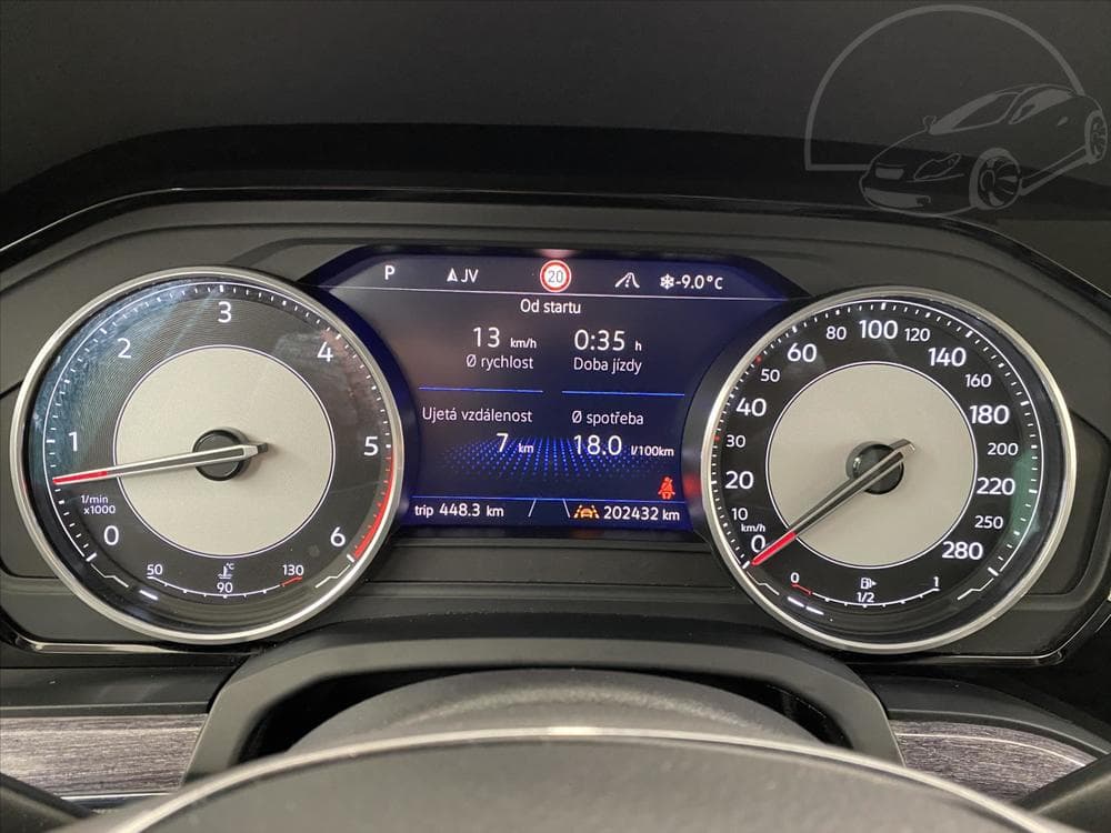 2020 Volkswagen Touareg - 20