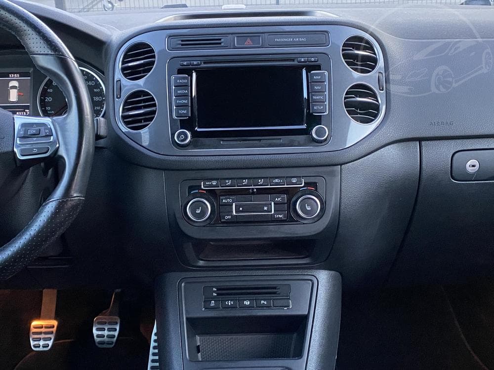 2014 Volkswagen TIGUAN - 9