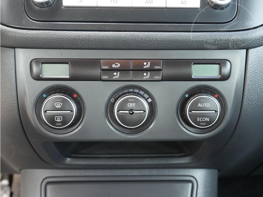 2005 Volkswagen GOLF - 13