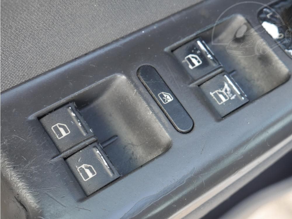 2005 Volkswagen GOLF - 15