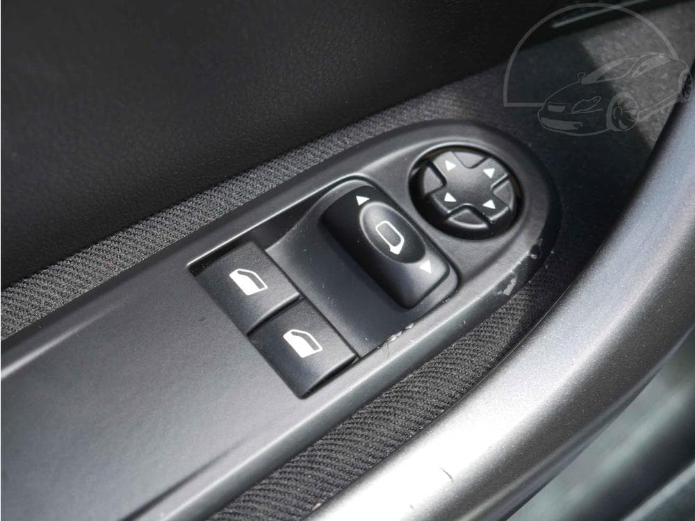 2013 Peugeot 308 - 11