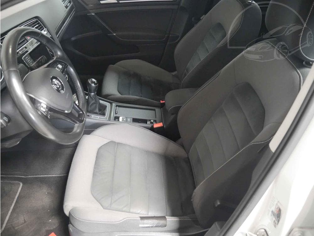 2014 Volkswagen GOLF - 9