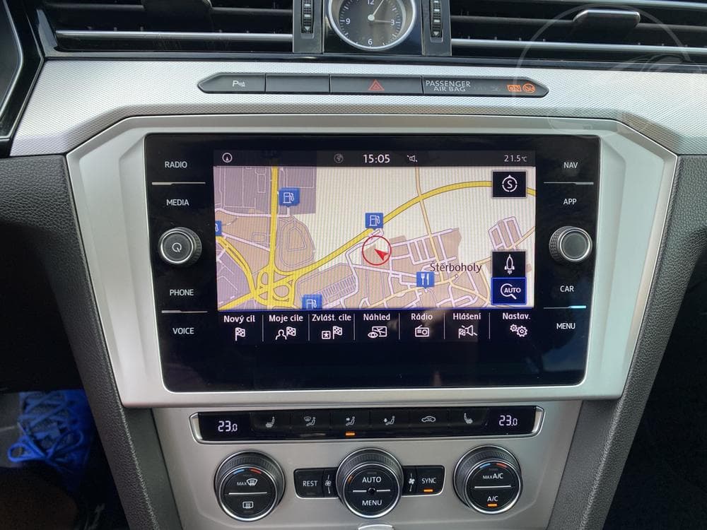 2018 Volkswagen PASSAT - 31