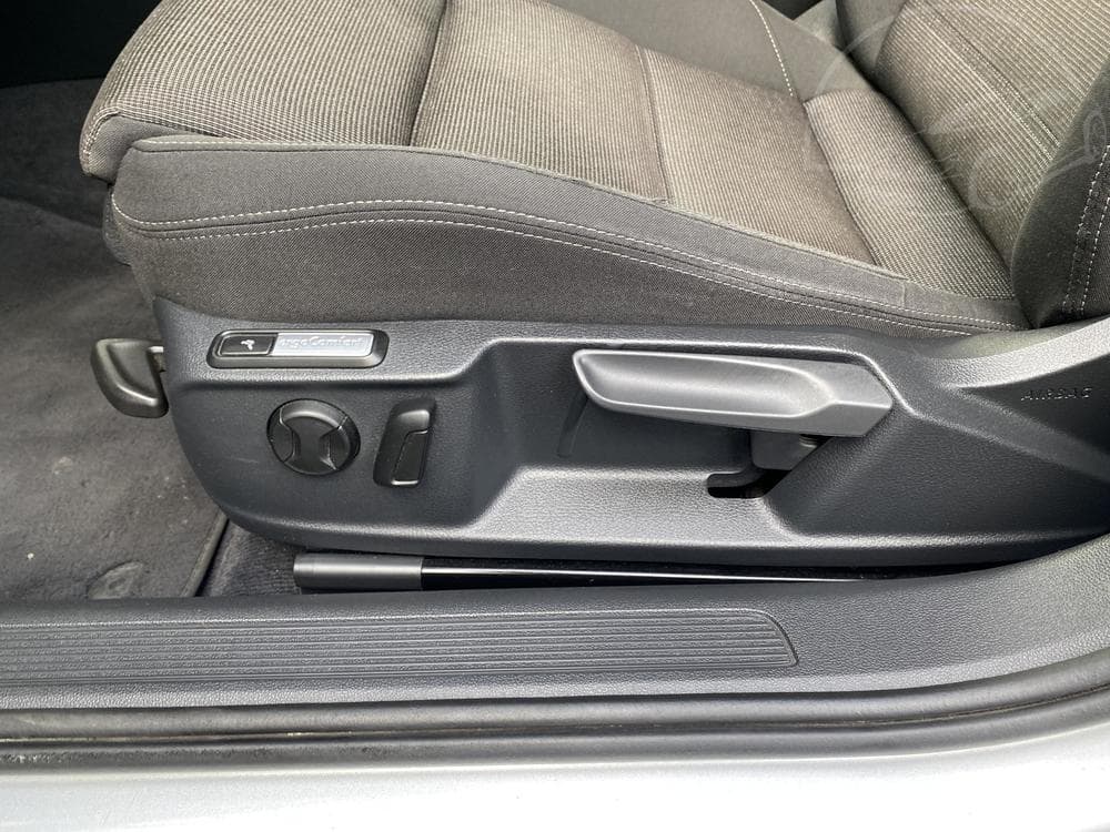 2018 Volkswagen PASSAT - 49