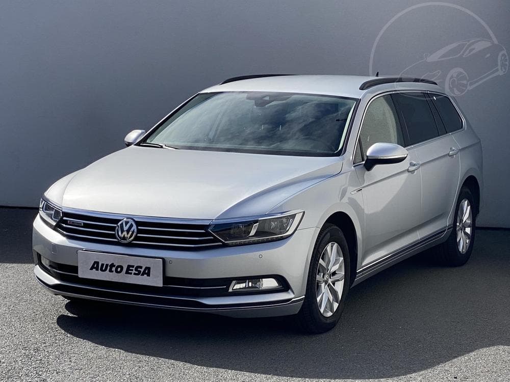 2018 Volkswagen PASSAT - 7