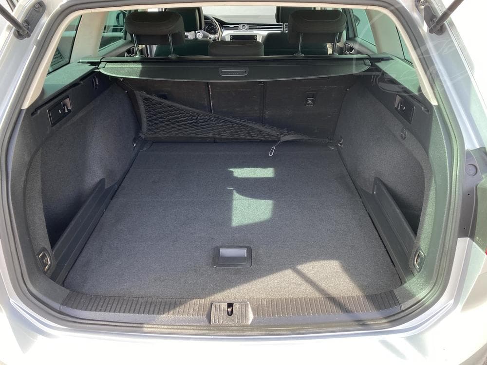 2018 Volkswagen PASSAT - 19