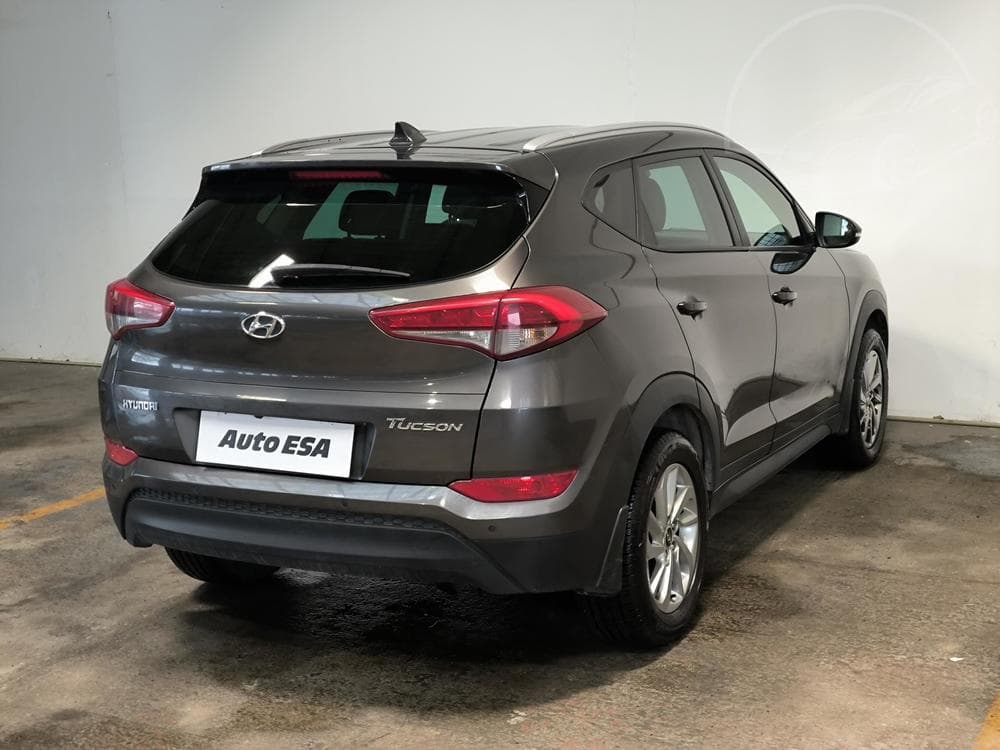 2016 Hyundai TUCSON - 11