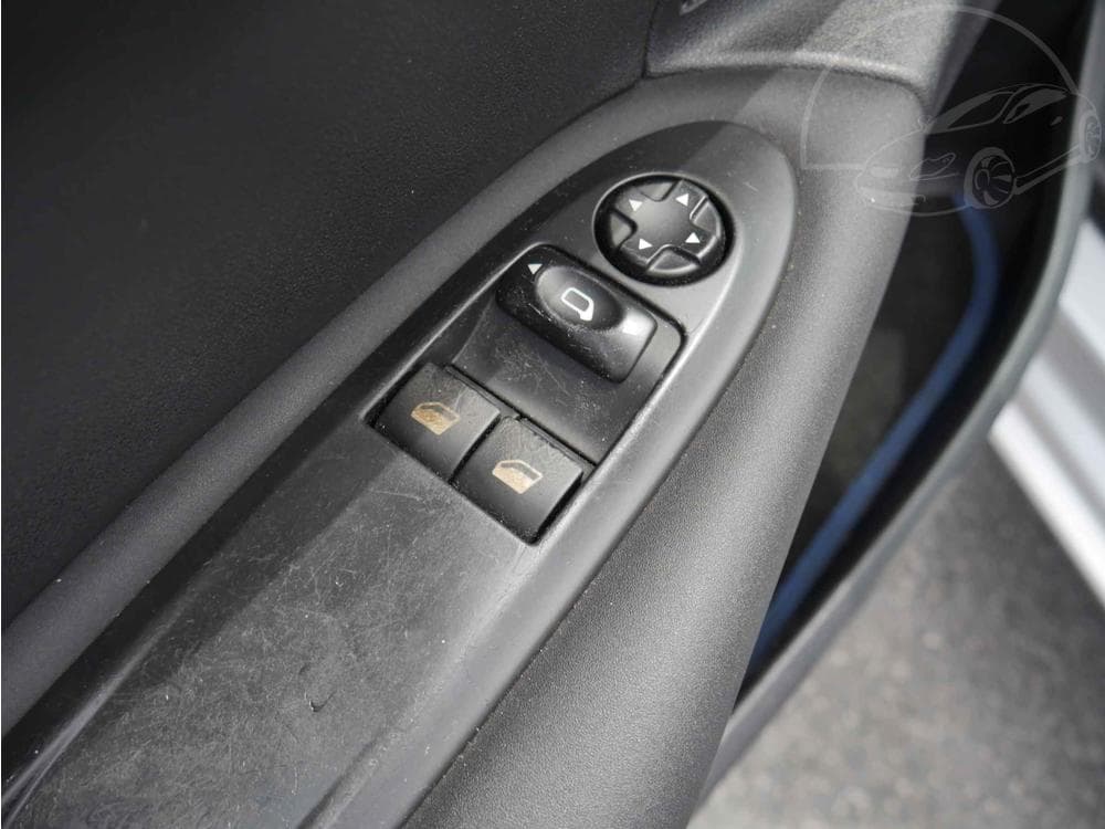 2012 Citroen C4 - 12