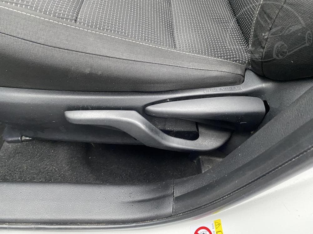 2014 Toyota AURIS - 13