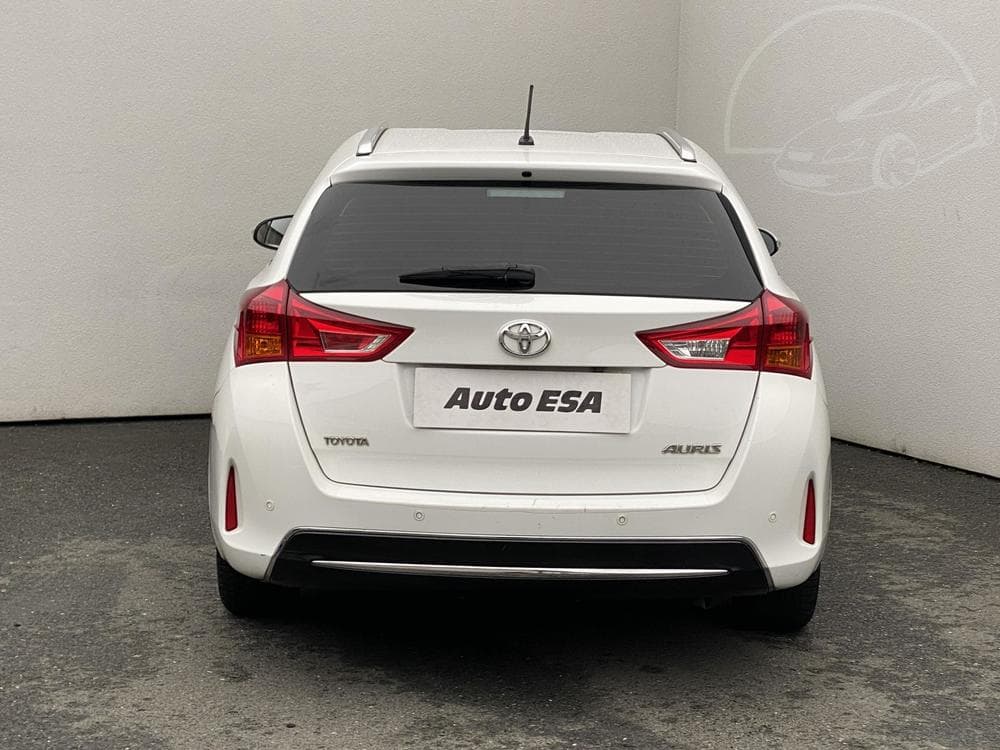2014 Toyota AURIS - 5
