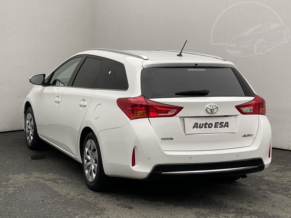 2014 Toyota AURIS - 6