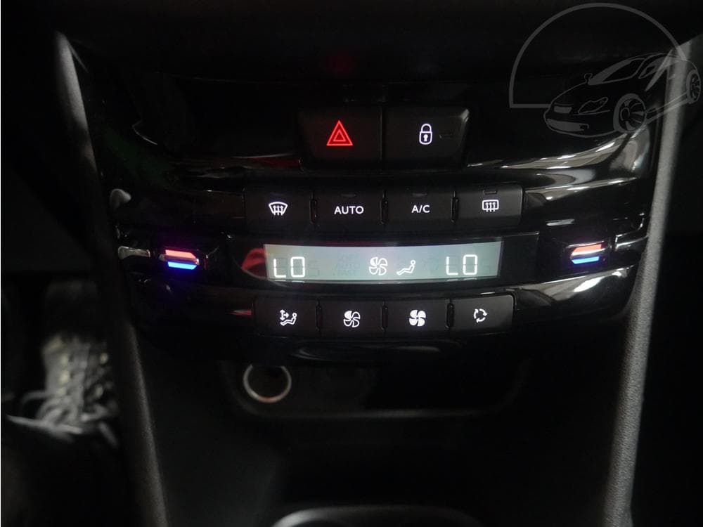 2019 Peugeot 208 - 18