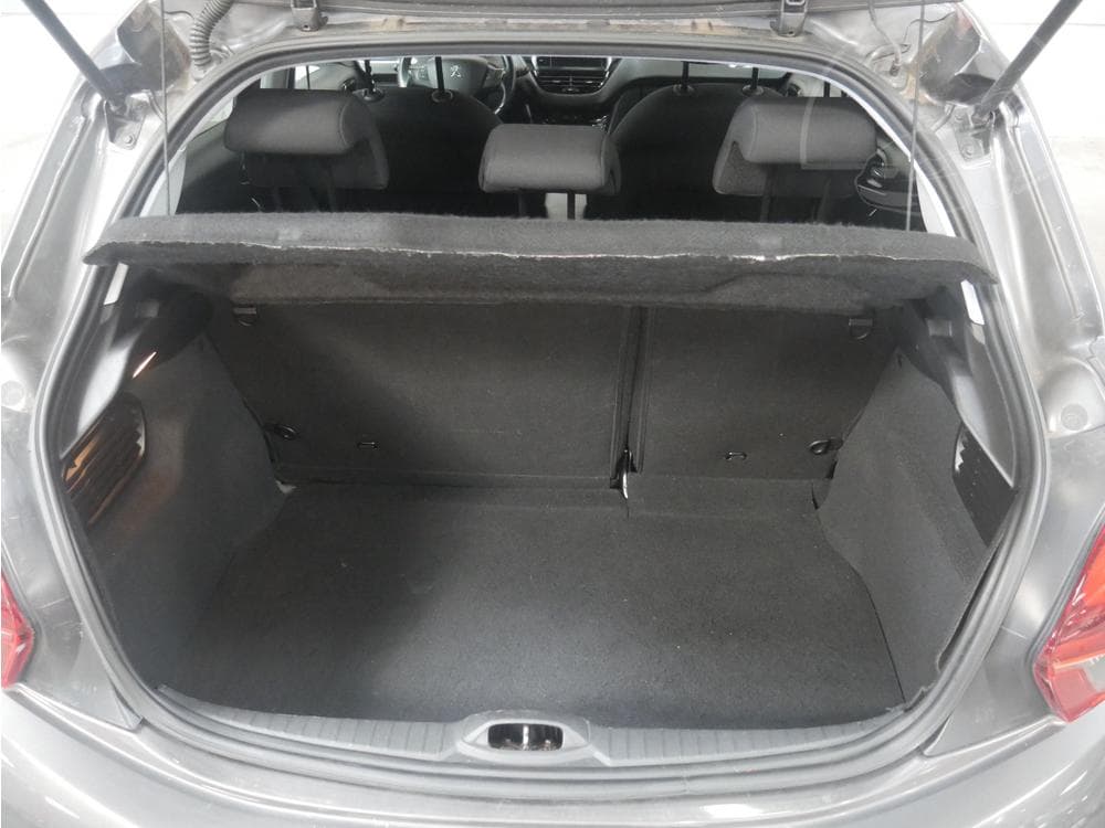 2019 Peugeot 208 - 7