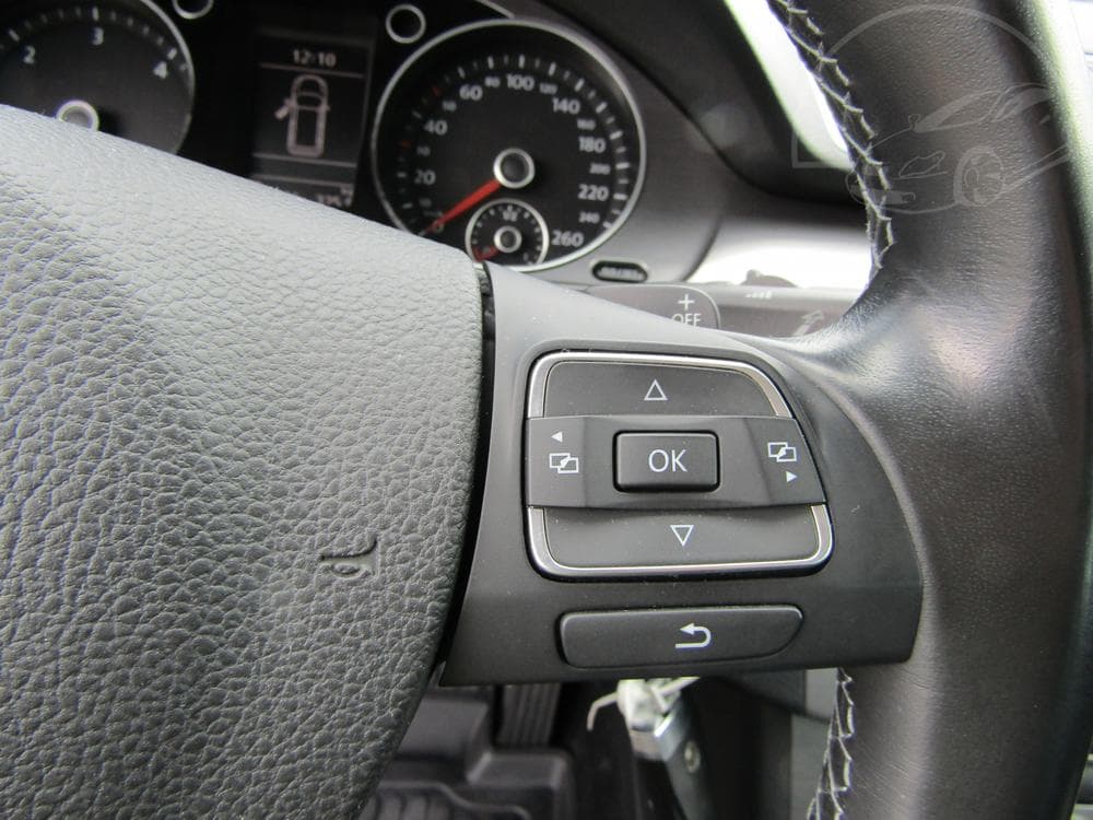 2014 Volkswagen PASSAT - 29