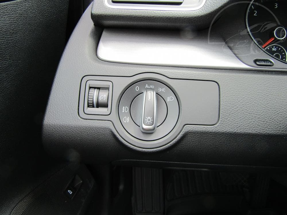 2014 Volkswagen PASSAT - 39