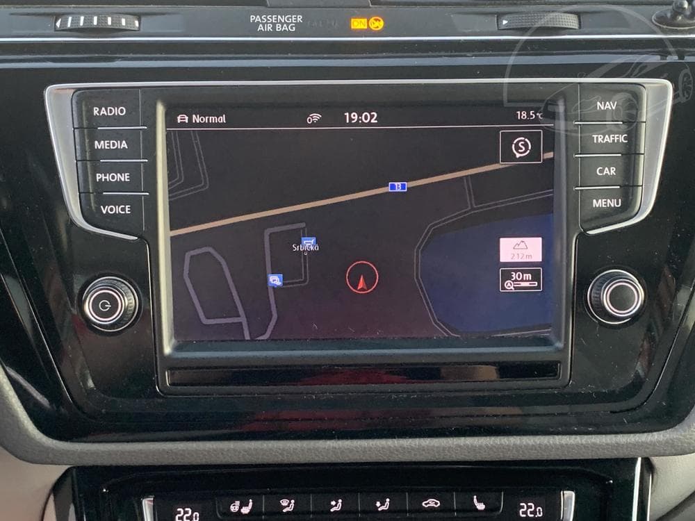 2017 Volkswagen Touran - 16