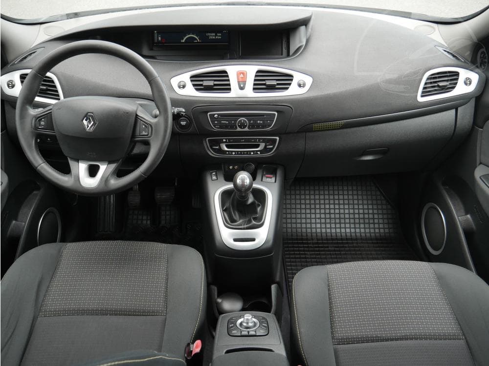 2010 Renault SCENIC - 10
