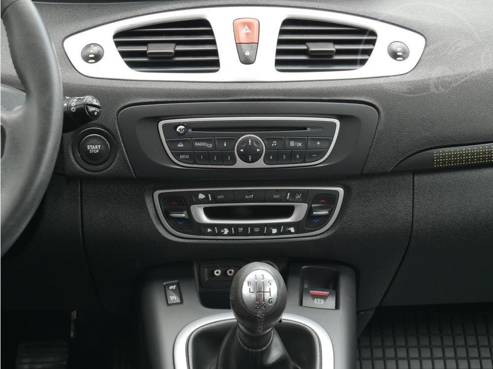 2010 Renault SCENIC - 11