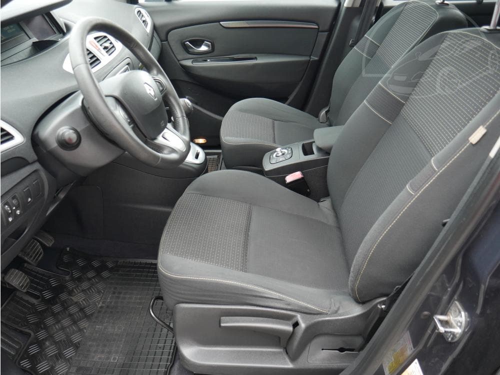2010 Renault SCENIC - 8