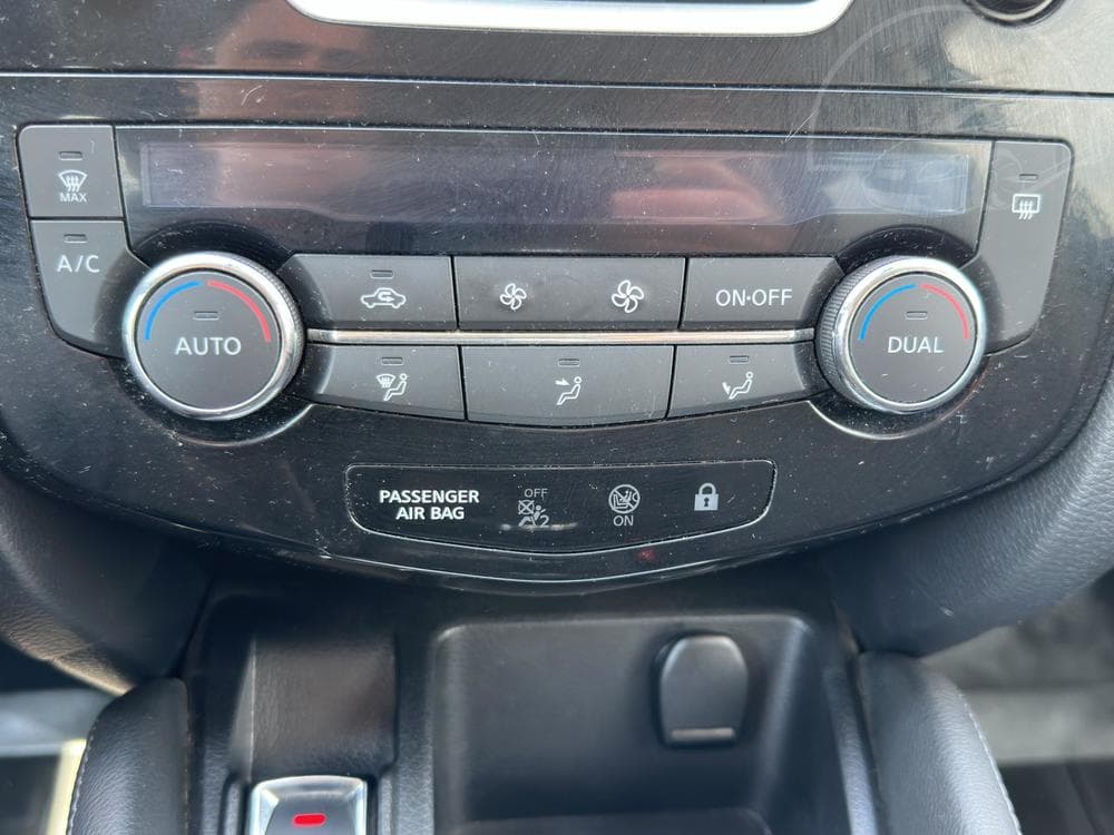 2015 Nissan QASHQAI - 43