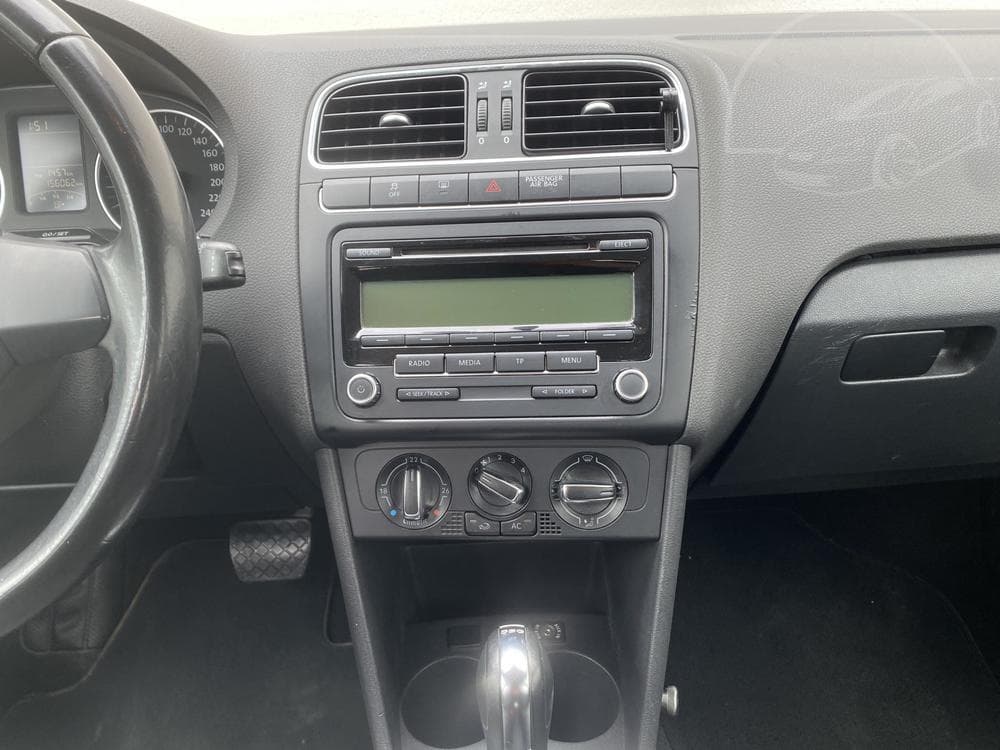 2010 Volkswagen POLO - 23