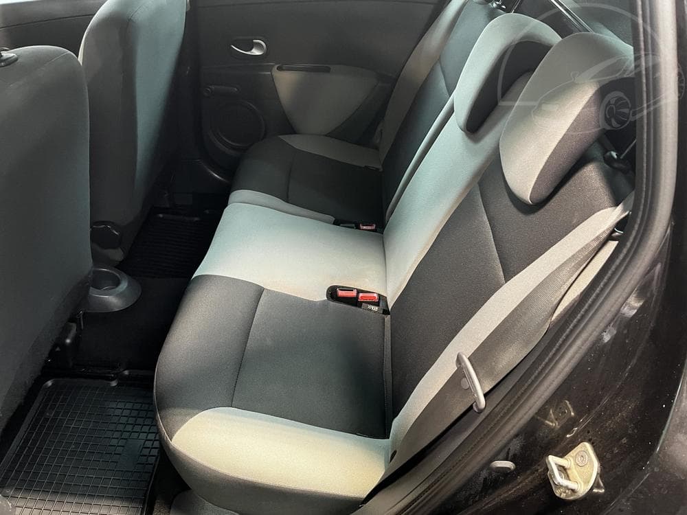 2010 Renault CLIO - 10