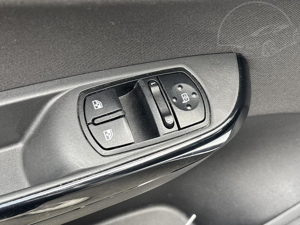 2016 Opel CORSA - 21