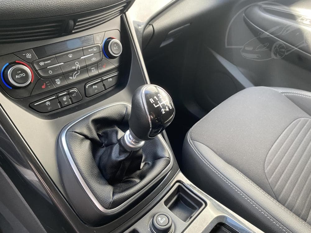 2018 Ford KUGA - 29