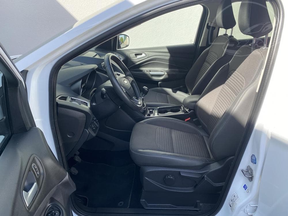 2018 Ford KUGA - 17