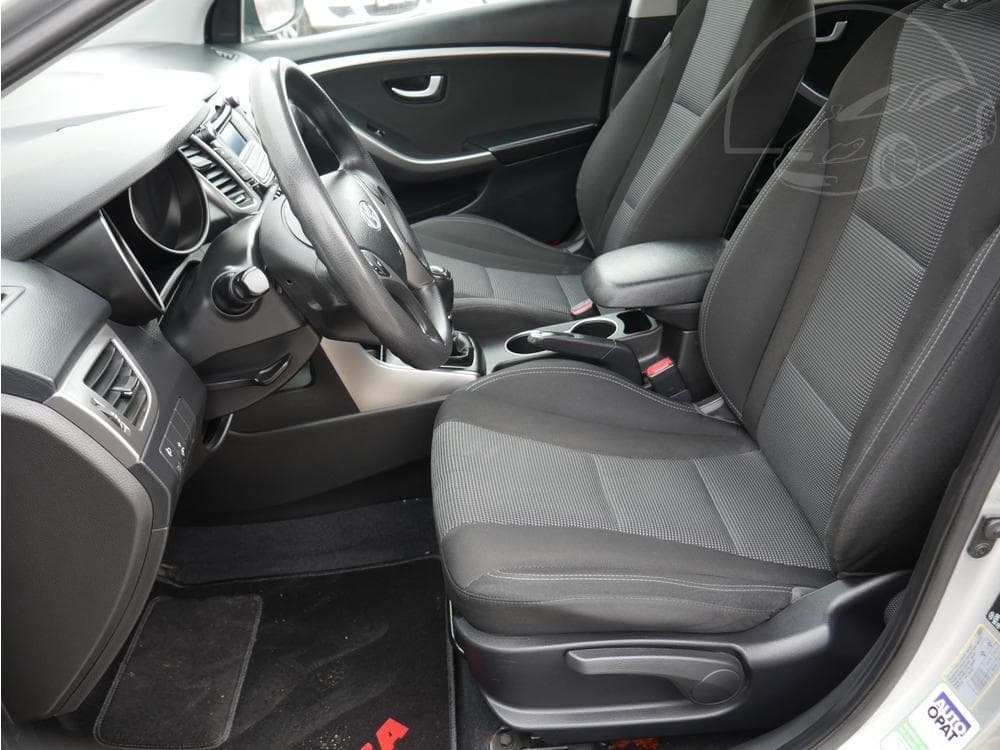 2012 Hyundai i30 - 9