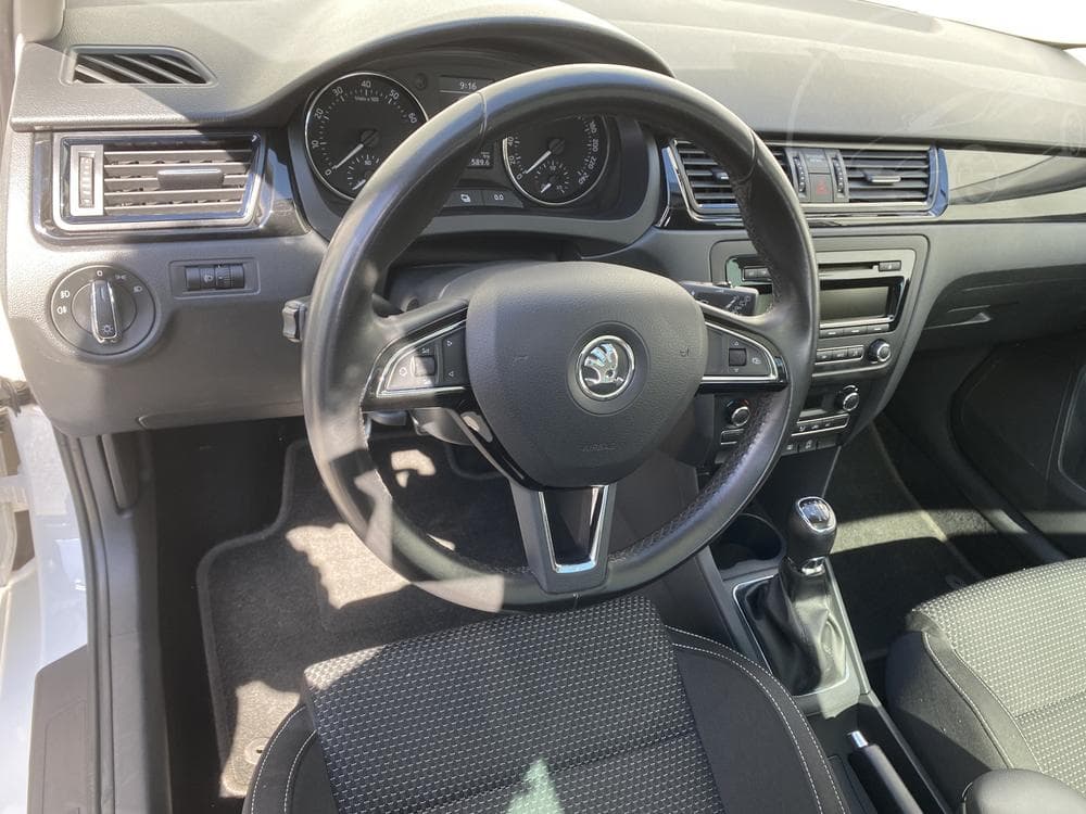 2014 Škoda RAPID - 12