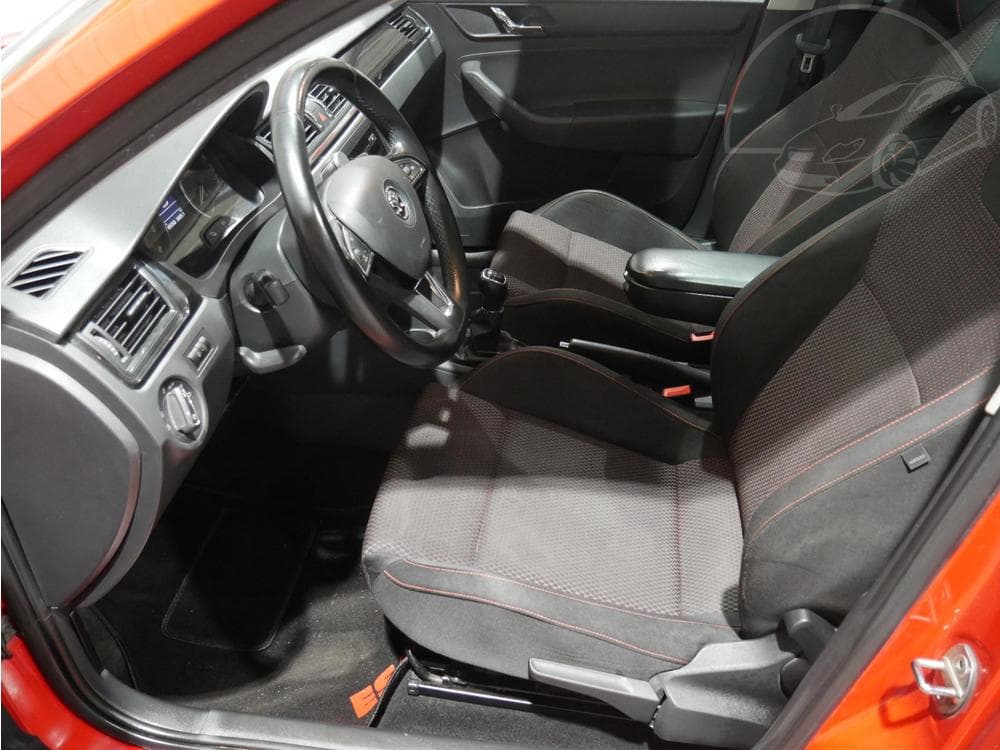 2014 Škoda RAPID - 17