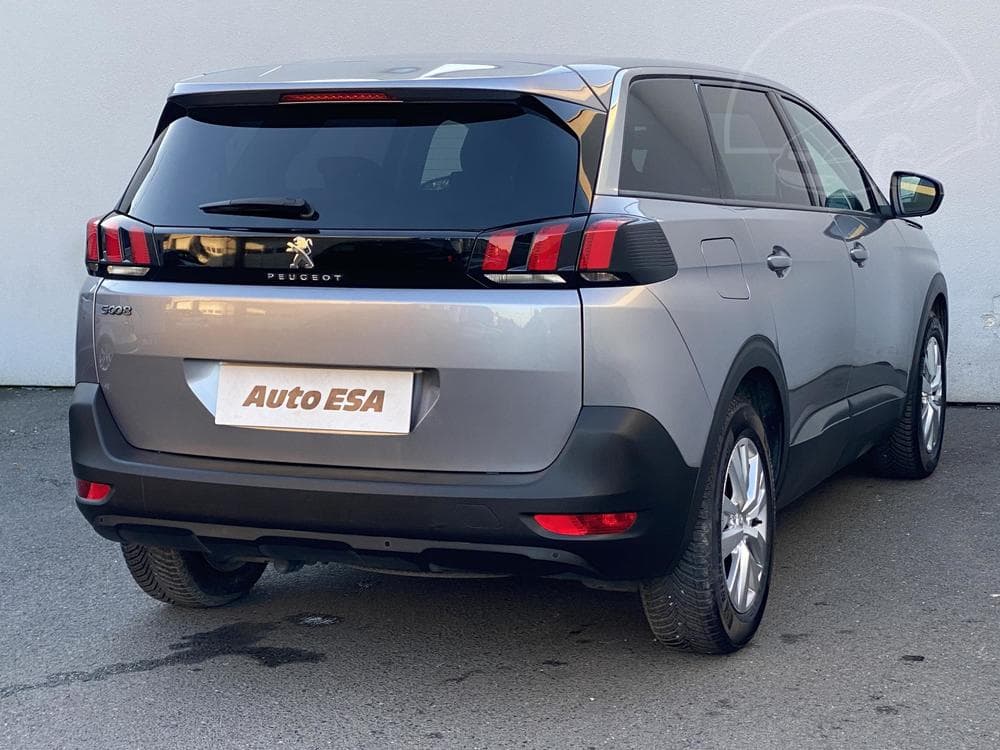 2020 Peugeot 5008 - 13