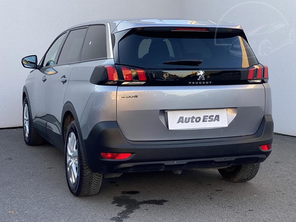 2020 Peugeot 5008 - 21