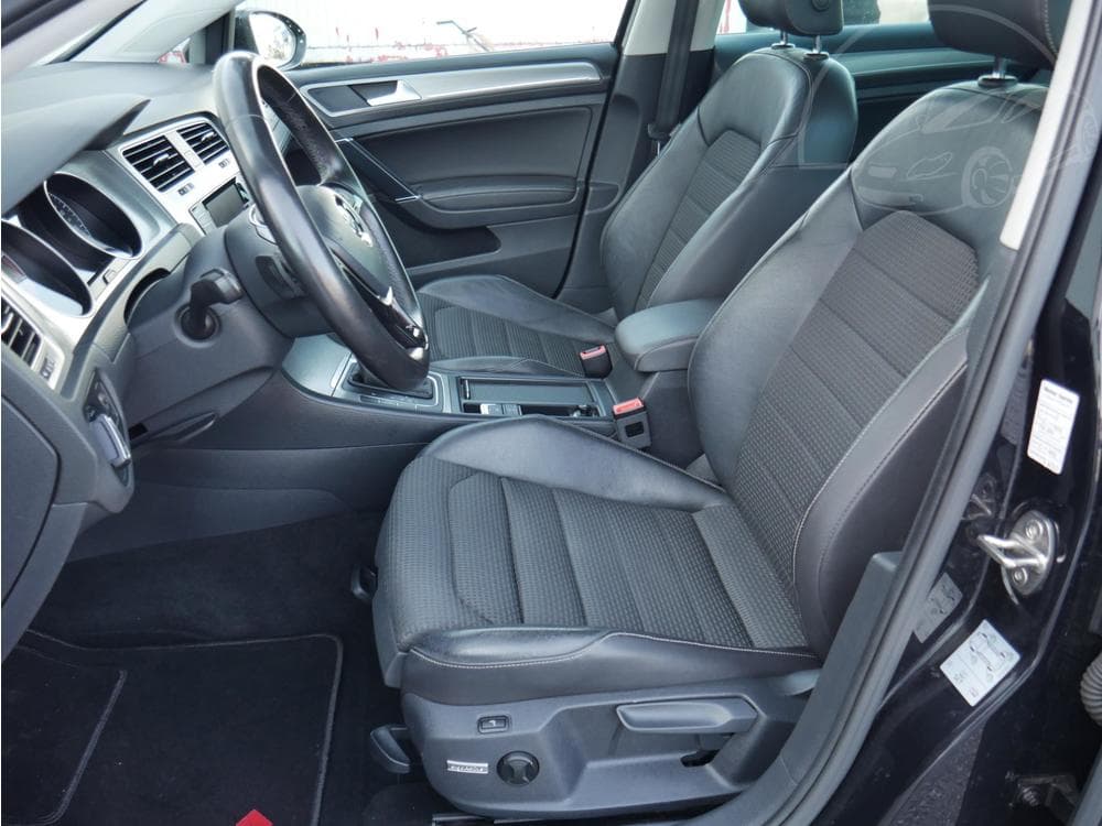 2014 Volkswagen GOLF - 25