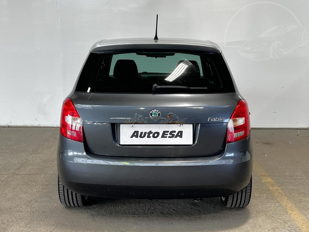 2011 Škoda FABIA - 17