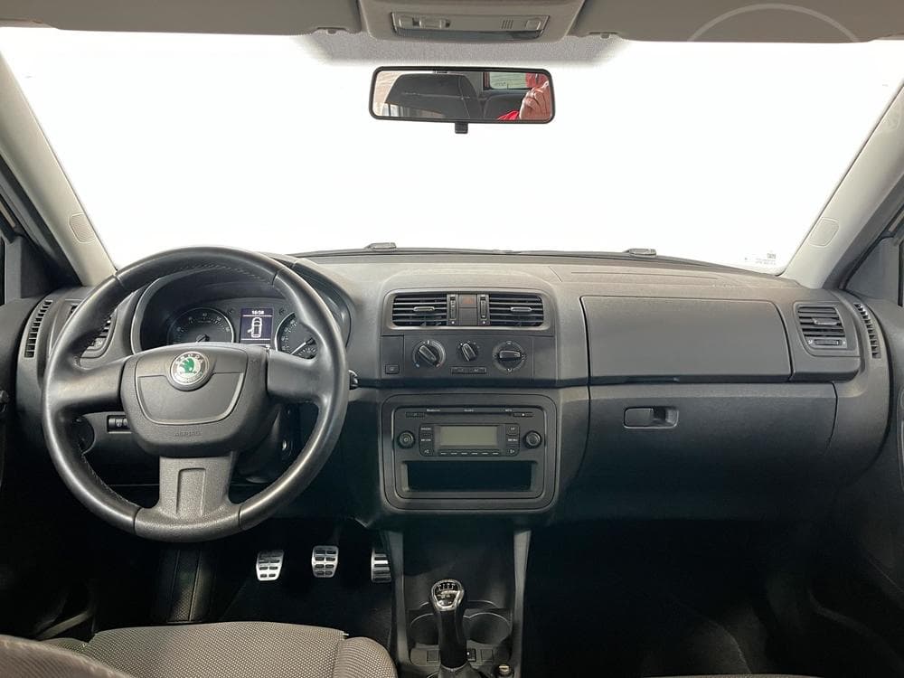 2011 Škoda FABIA - 29